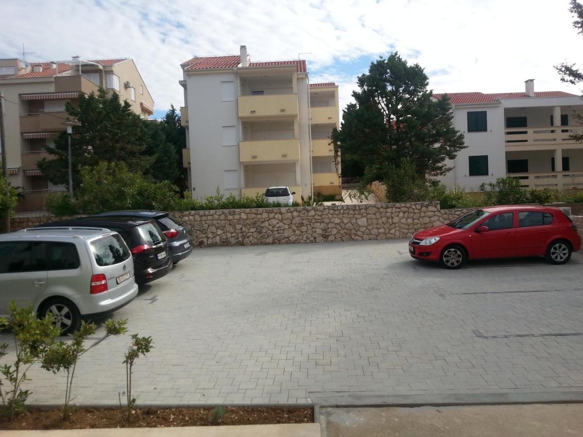 Apartmani Nada Novalja Exterior foto